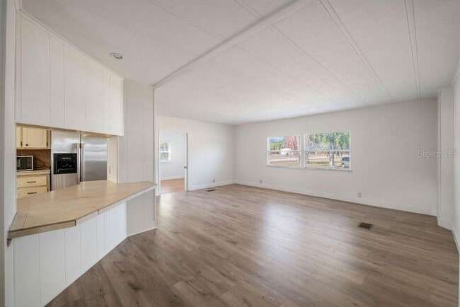 Building Photo - 3648 Fox Ridge Blvd