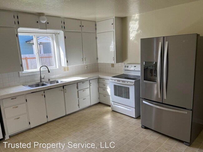 Building Photo - 2 br, 1 bath House - 3311 Oregon Avenue
