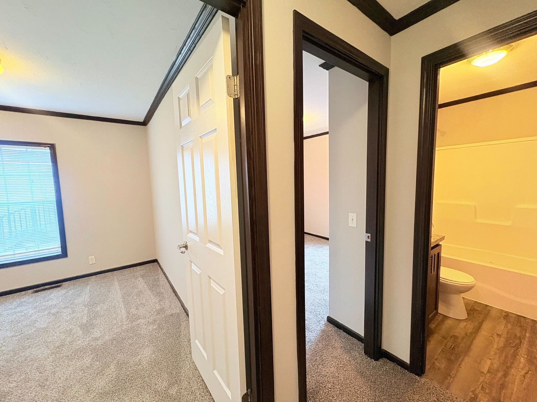 Building Photo - 10694 State Rte 762