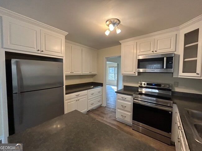 Building Photo - 2637 Jonesboro Rd