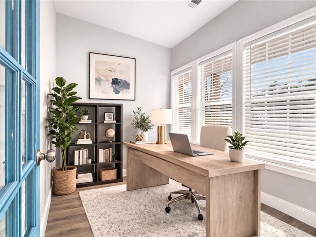 Building Photo - 450 Oliver Ridge Dr