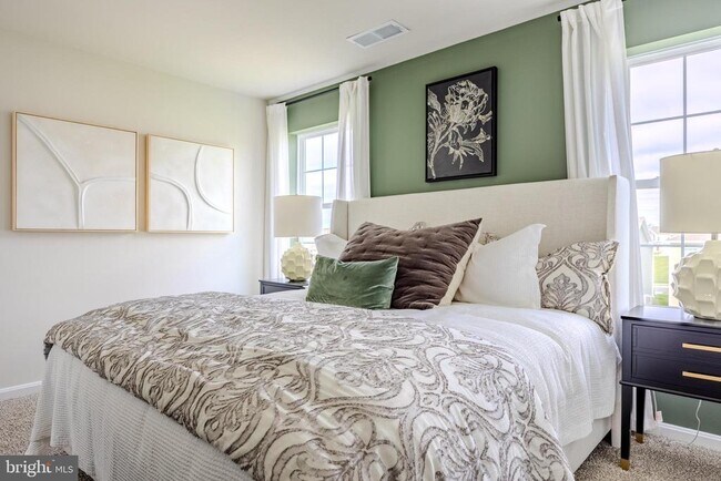 Building Photo - 171 Schyrock Dr