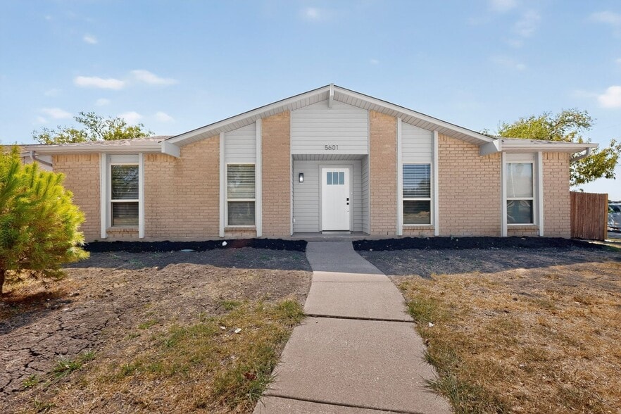 Building Photo - 5601 Truitt St