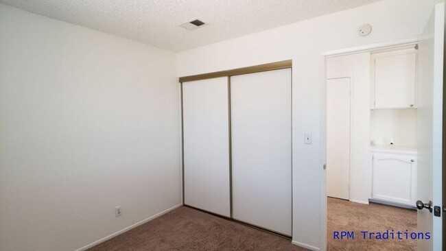 Building Photo - 3 + 2 in Rosamond!