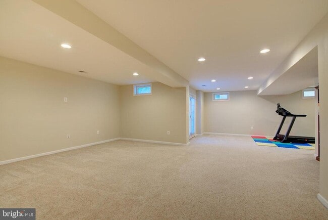 Building Photo - 25291 Kilkeen Way