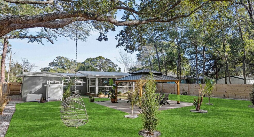 Building Photo - 116 Second Avenue Southwest-SI ID1502035P