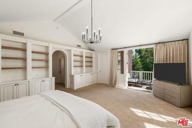 Building Photo - 515 S Westgate Ave