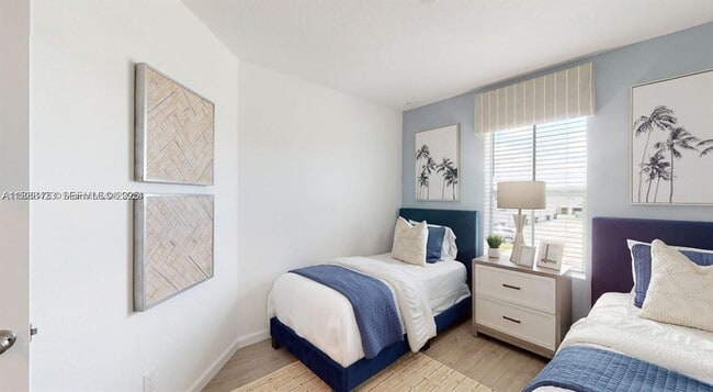 Building Photo - 10241 SW Newberry Ave