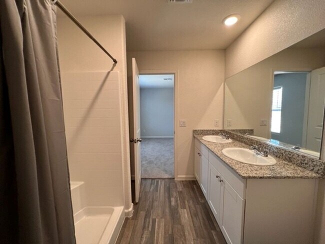Building Photo - 3br 2Ba 2-Story Brand new Home with fenced...