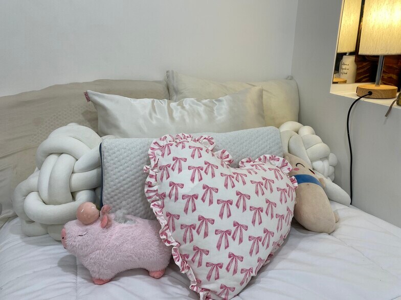 Building Photo - 1327 Belmont St NW