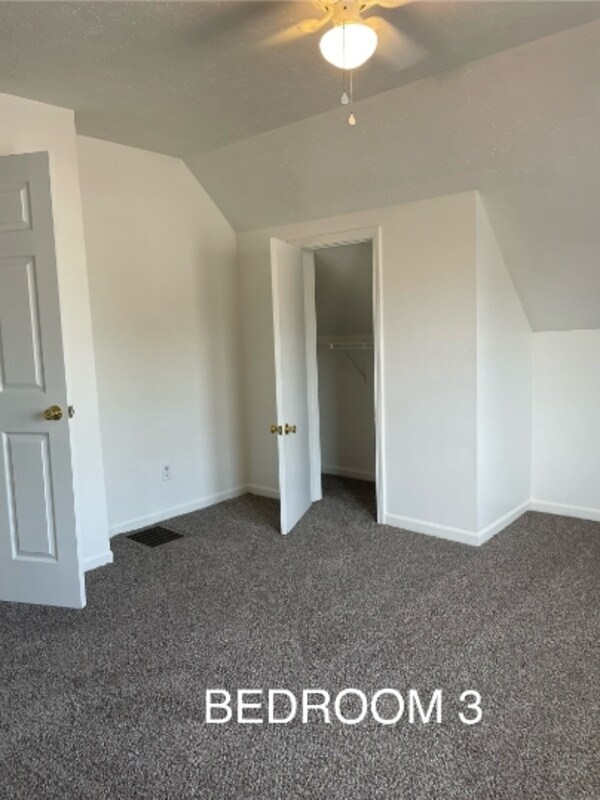 Building Photo - 219 E 13th St