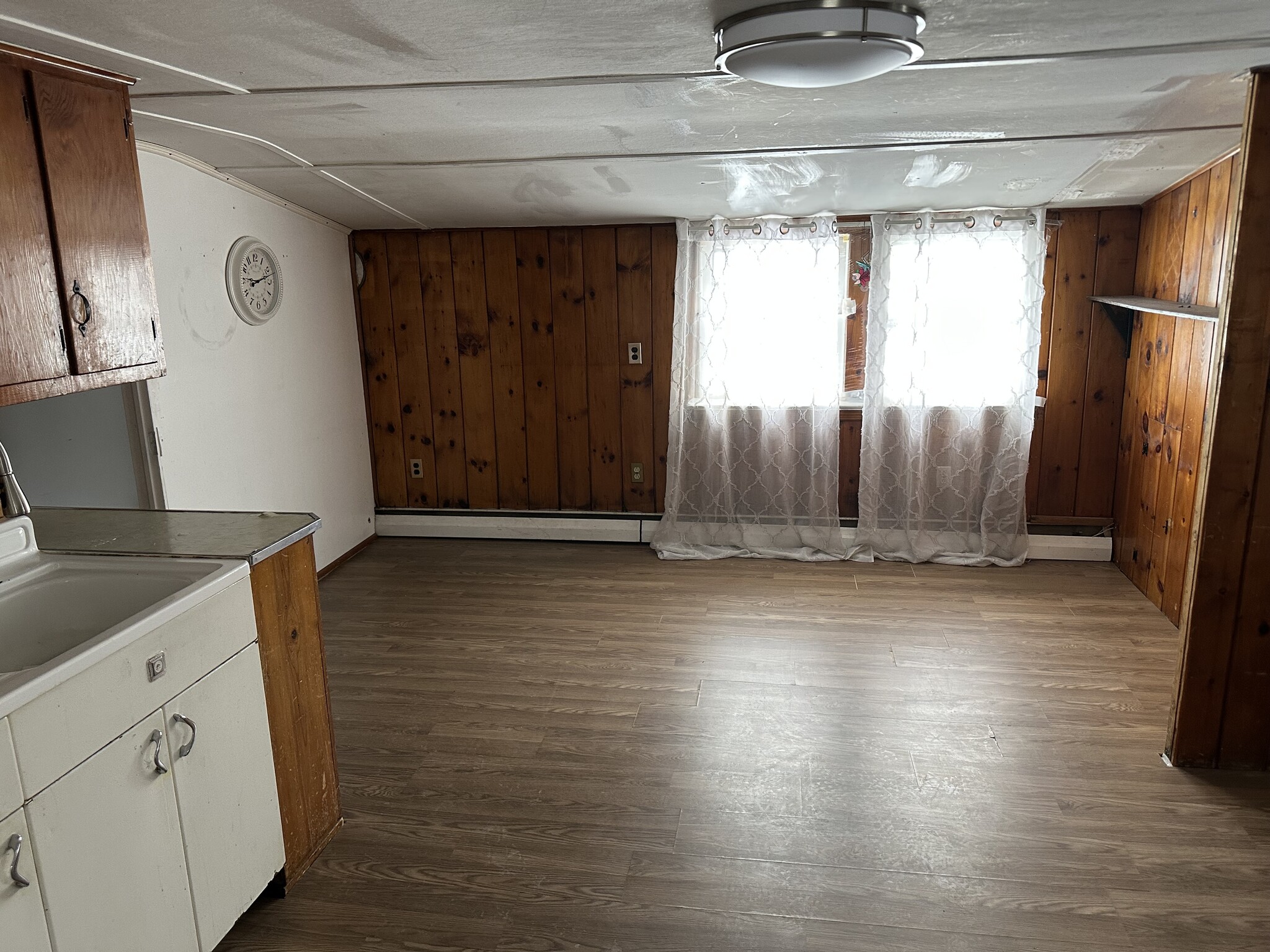 Kitchen - 49 N Bridge St