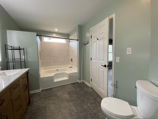 Building Photo - 211 Morningside Dr