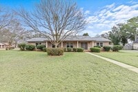 Building Photo - 310 Wimbledon Dr