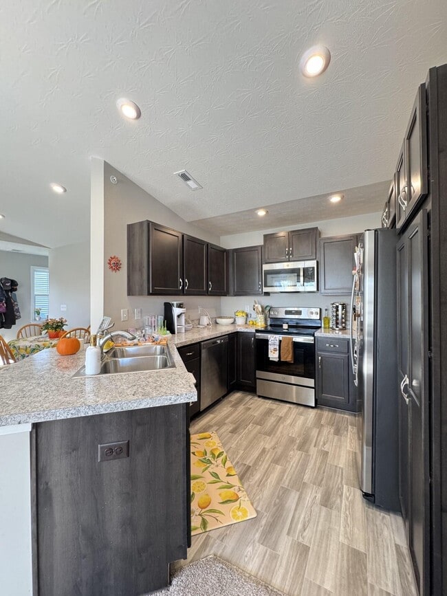 Building Photo - 2506 Crosshill Dr