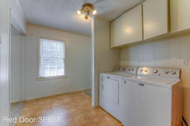Building Photo - 4 br, 2 bath House - 1175 Mt. Moriah Rd