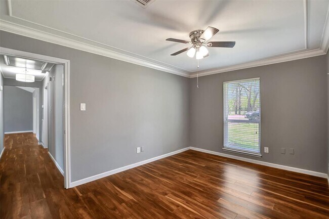 Building Photo - 25802 Maplewood Dr