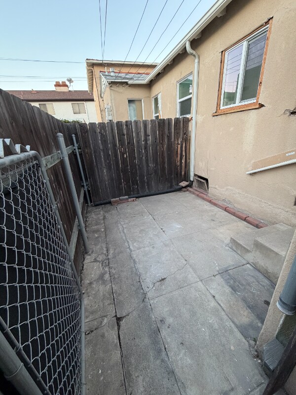 Building Photo - 1642 Madison Ave