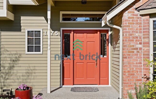 Building Photo - Beautiful 4-Bedroom Home with Spacious Yard in a Quiet Cul-de-Sac
