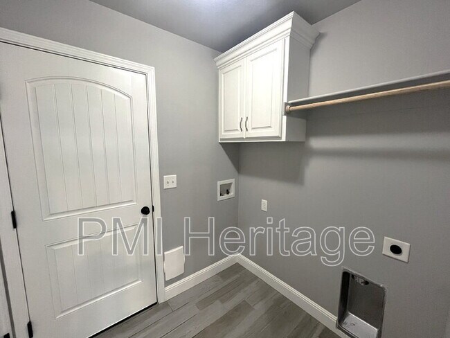 Building Photo - 3661 Ambrosia Ln