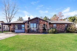 Building Photo - 2614 Andorra Dr