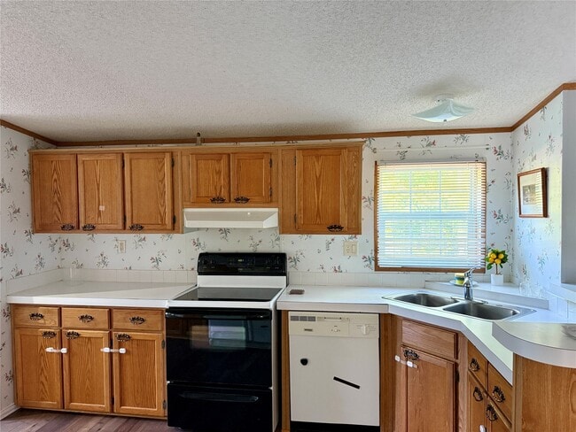 Building Photo - 13556 Needham Pl