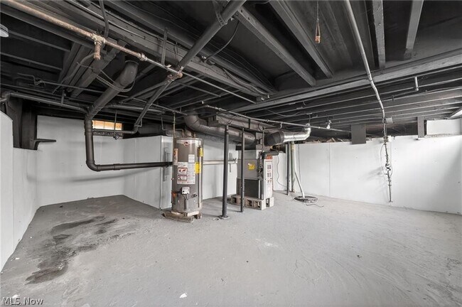 Building Photo - 164 E 317th St