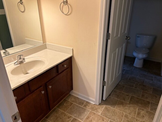 Building Photo - 3304 Heatherwood Trace