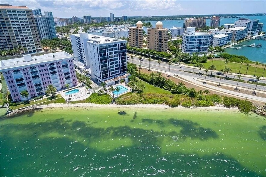 Building Photo - 11 Sunset Dr