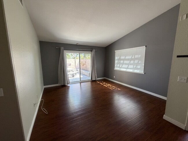 Building Photo - 5329 Appleton St