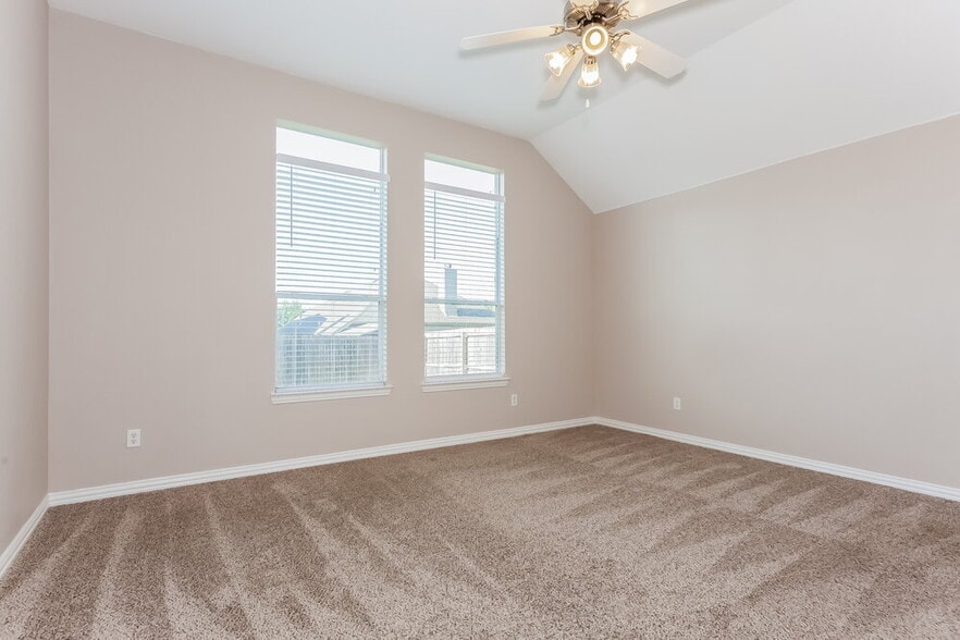 Building Photo - 4613 Daisy Leaf Dr