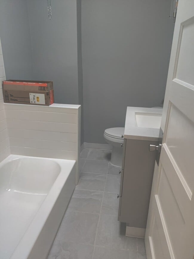 Building Photo - 5109 Walton Ave