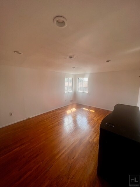 Building Photo - 4 Bedroom on SHELDON AVENUE