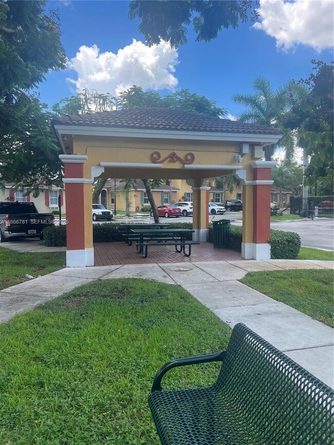 Building Photo - 4287 NE 9th St