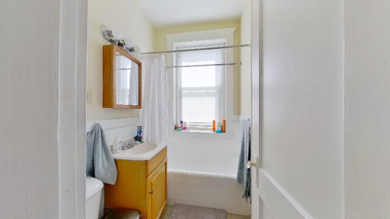 Building Photo - 232 Kelton St