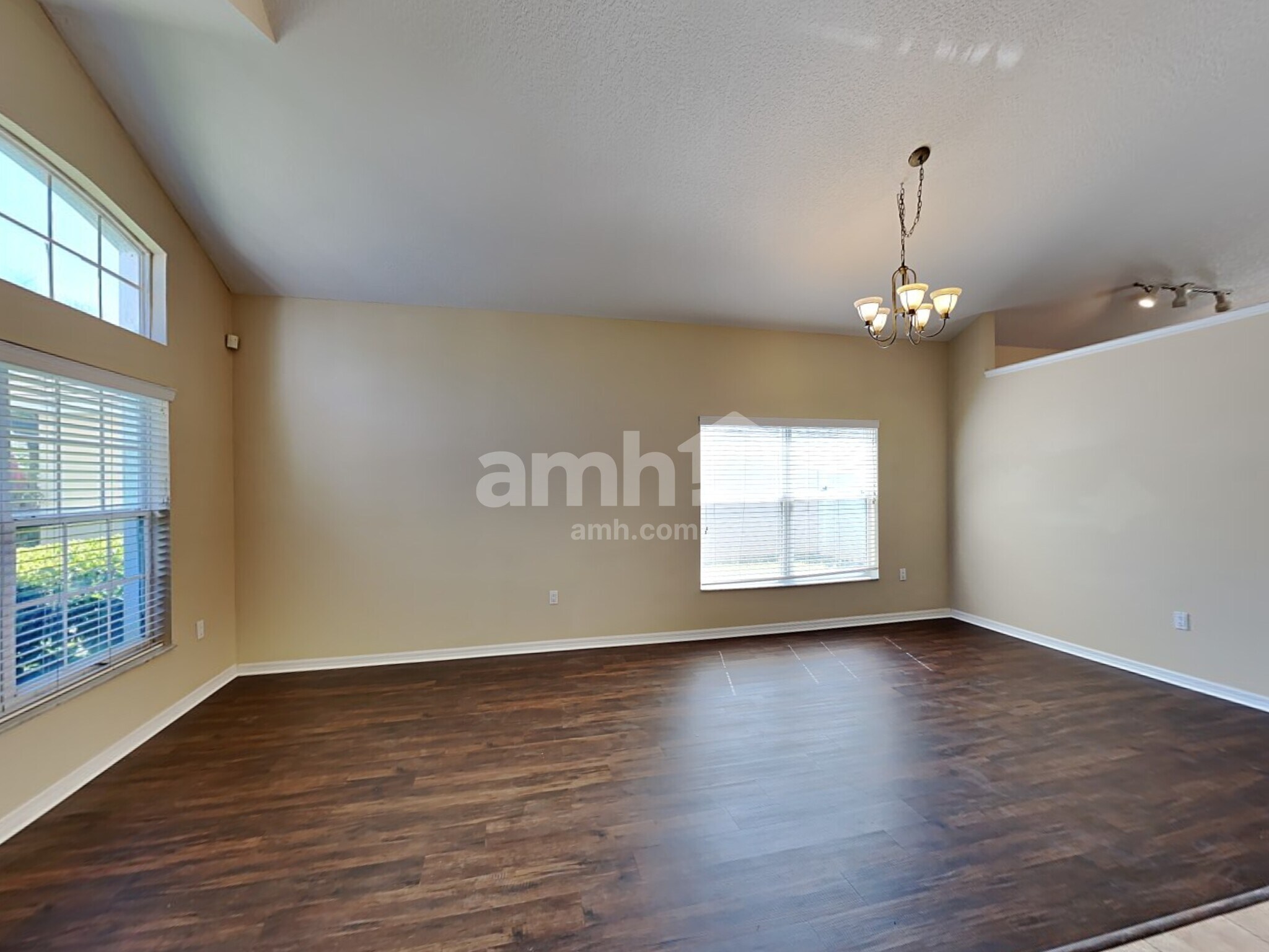 Building Photo - 7009 Cascades Ct