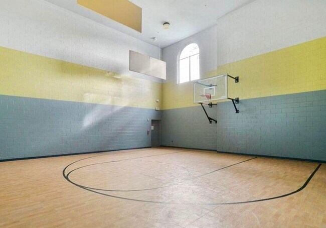 Building Photo - 10961 Burnt Mill Rd