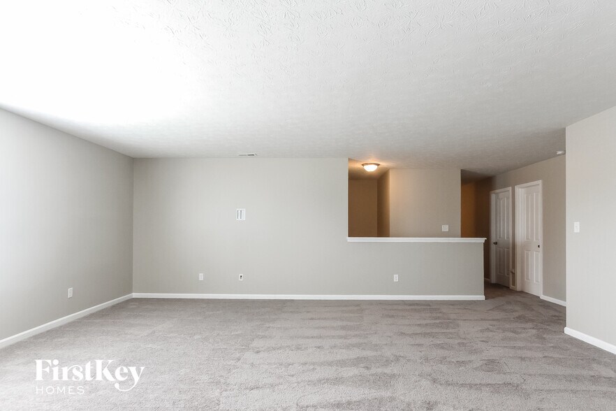 Building Photo - 1833 Breman Ln