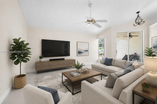 Building Photo - 17194 Ventana Dr