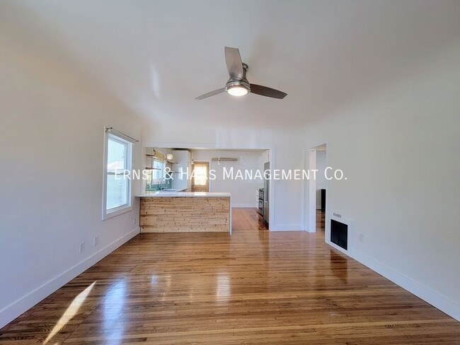 Building Photo - 1630A McKenzie St.-