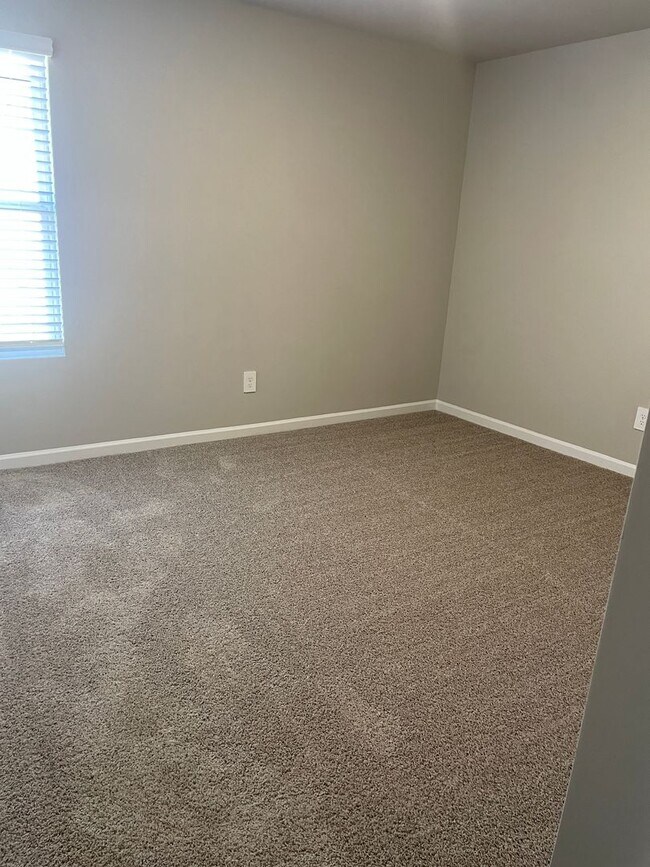 Building Photo - Stunning 3-Bedroom Ranch Home in Kendall Trails – New Construction