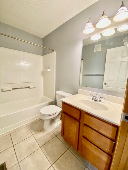 Bathroom #3 - 14299 Banyan Ln