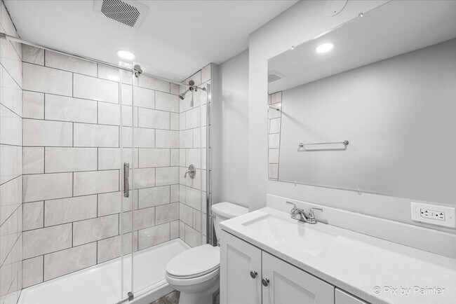 Building Photo - 24060 N Lakeside Dr
