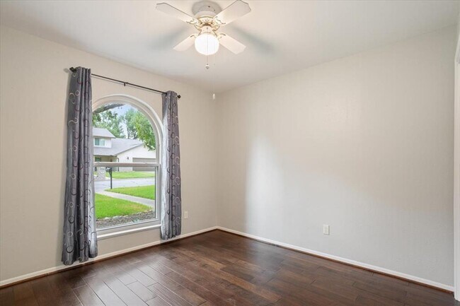 Building Photo - 1204 Lime Rock Dr