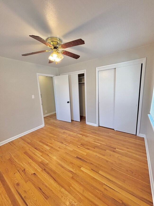 Building Photo - Prime Location! 1BR Bungalow Near DU, Light Rail & Porter Hospital — Available Now!!