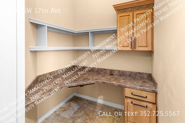 Building Photo - 9008 SW 17th Ave