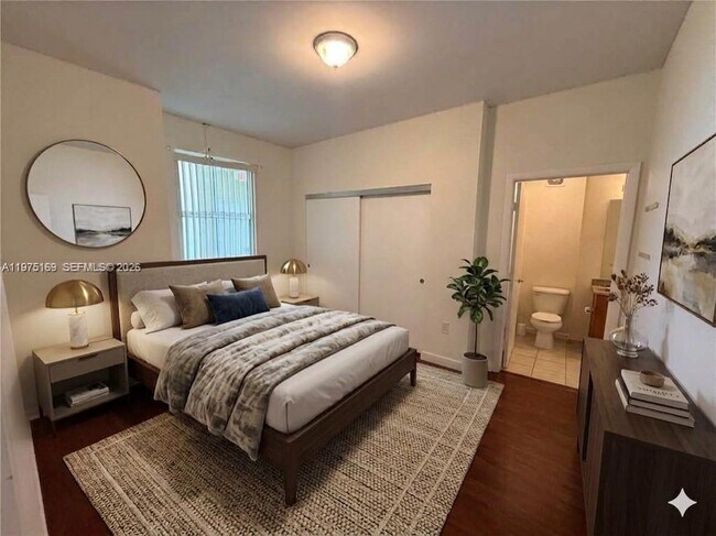 Building Photo - 3340 NE 190th St