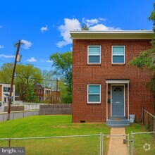 Building Photo - 3611 Edison St