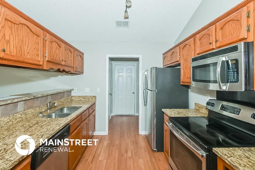 Building Photo - 1688 Sarah Ann Dr W