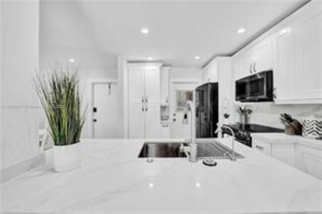 Building Photo - 4100 N 58th Ave